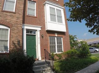 25080 Lomax Ter, Chantilly, VA 20152