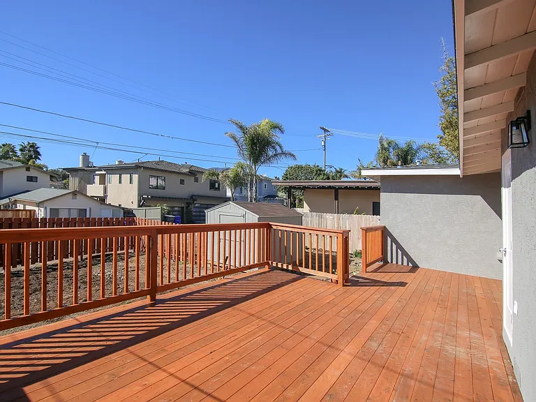 220 2nd St — Photo 21