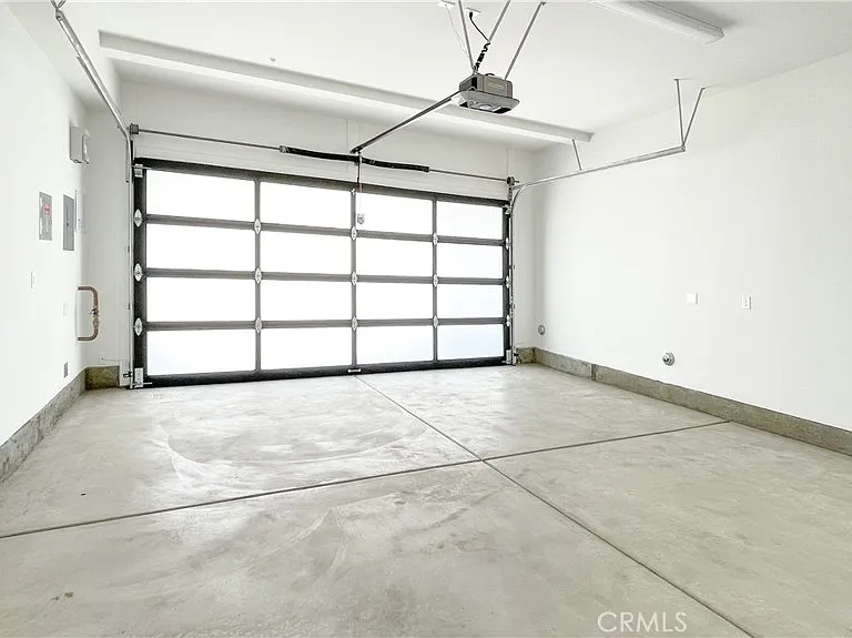101 Walworth — Photo 37
