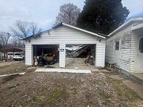 3rd image of 614 E Center St