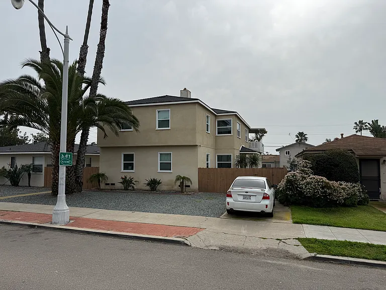 863 Diamond St — Photo 1