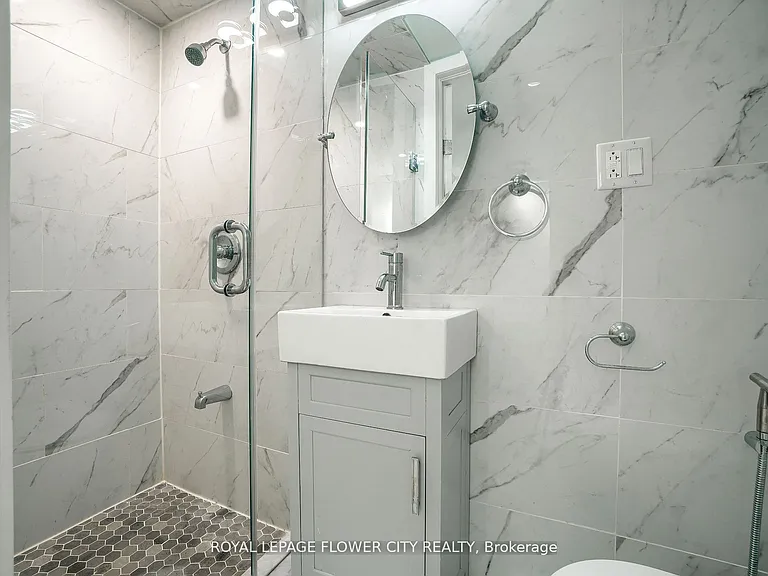12 Gondola Cres #BASEMENT — Photo 10