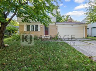 5960 Meadowview St, Ypsilanti, MI 48197