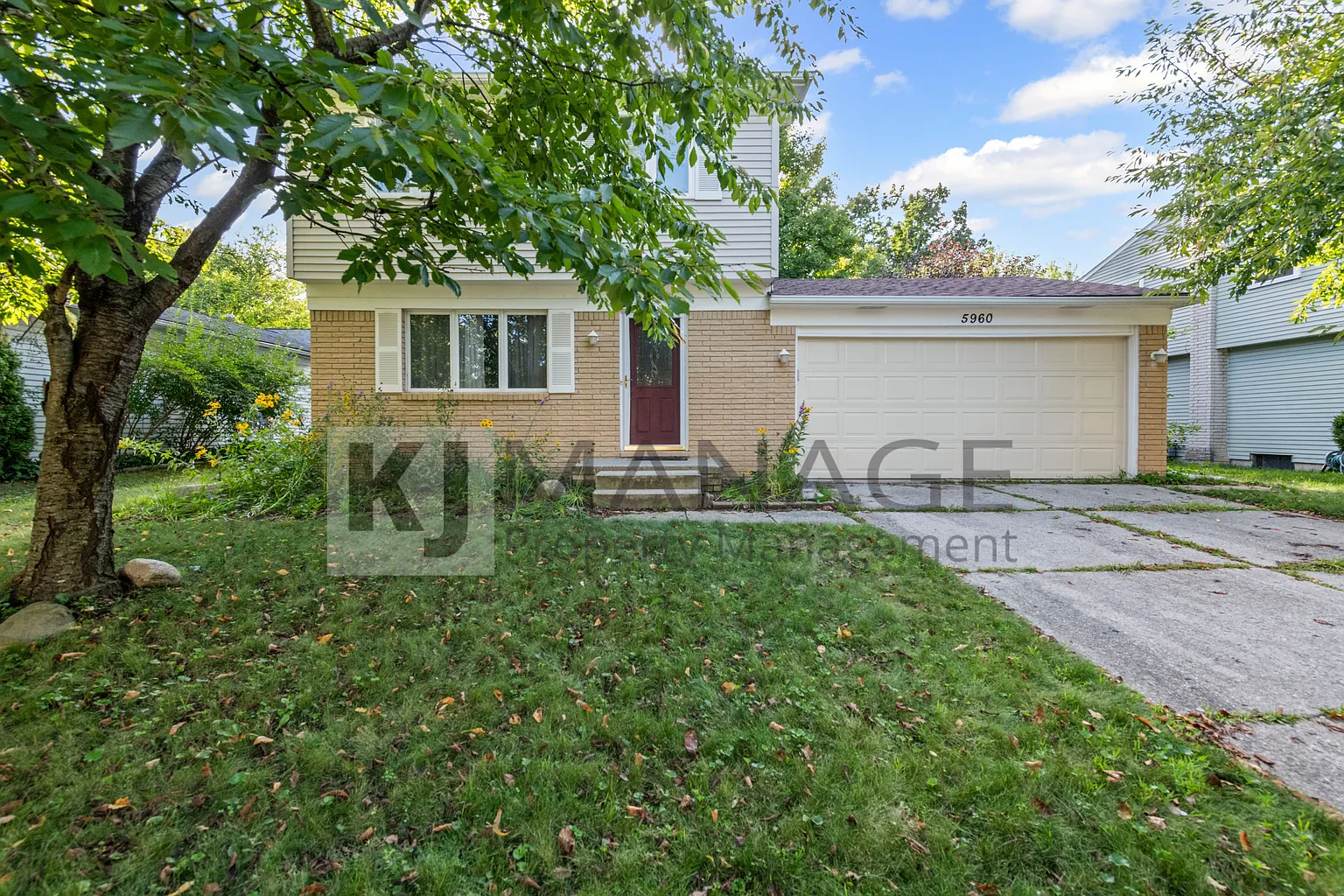 5960 Meadowview St photo 1