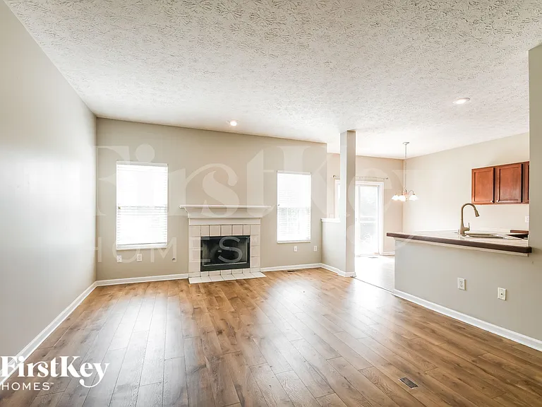 11263 Hearthstone Dr — Photo 3