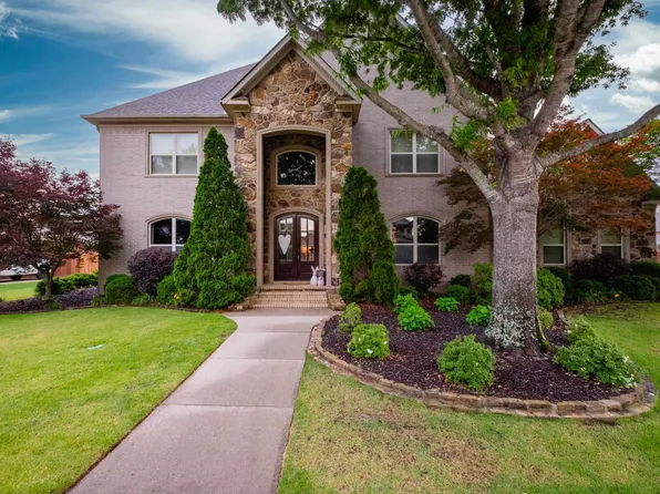 235 Buckland Cir, Little Rock, AR 72223