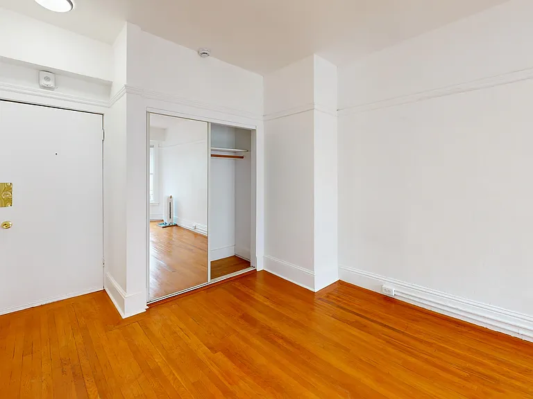 449 O'Farrell Street — Photo 17