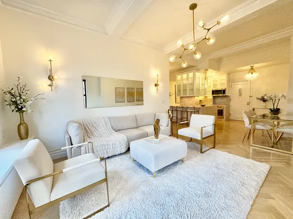 23 West 73rd Street image 5 of 13