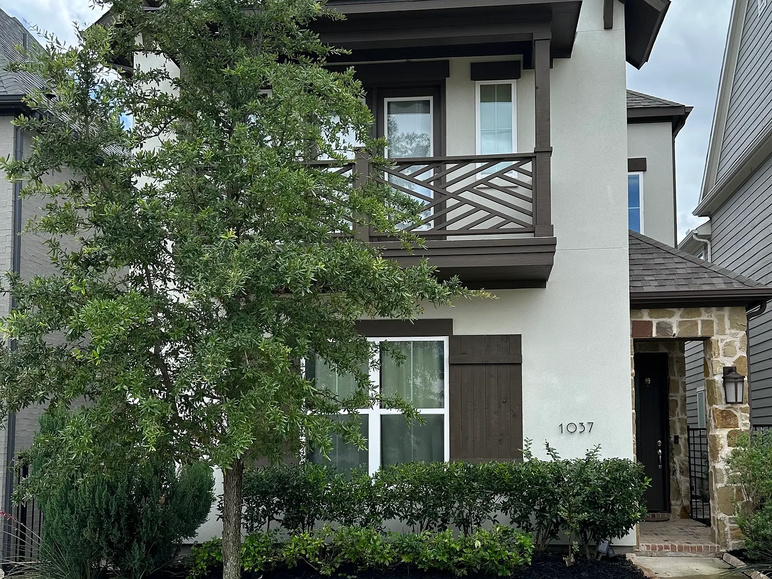 3 bed, 2495 sqft, $3,100 — Photo 1