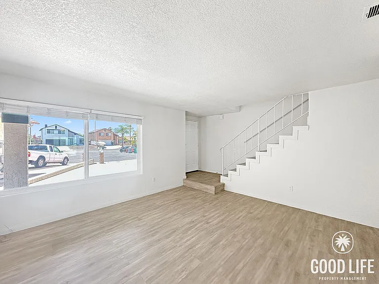 1311 Carnell Ct — Photo 4