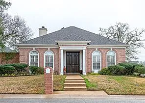 4728 Stonebriar Cir Photo 1