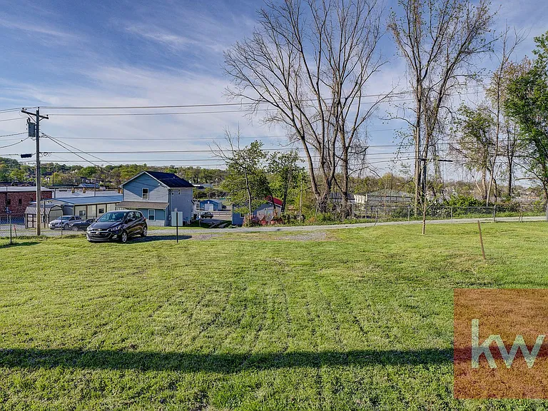 314 Wilson Ave — Photo 20