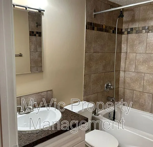 10121 162nd St NW #T5P-23L7 — Photo 12