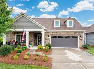 1327 Garden Vista Dr, Matthews, NC 28104