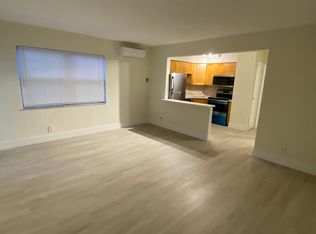 1067 NE 32nd St #1, Fort Lauderdale, FL 33334