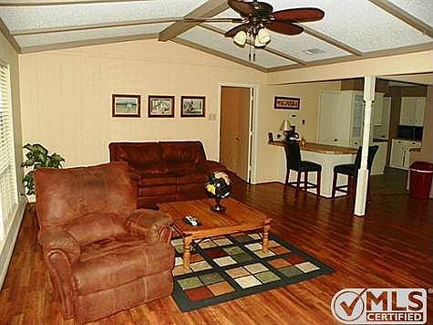 4th image of 103 Pollyanna Dr
