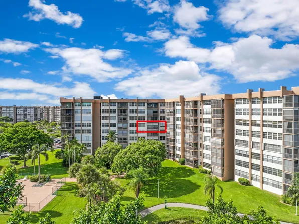 1200 Saint Charles Place #509, Pembroke Pines, FL 33026