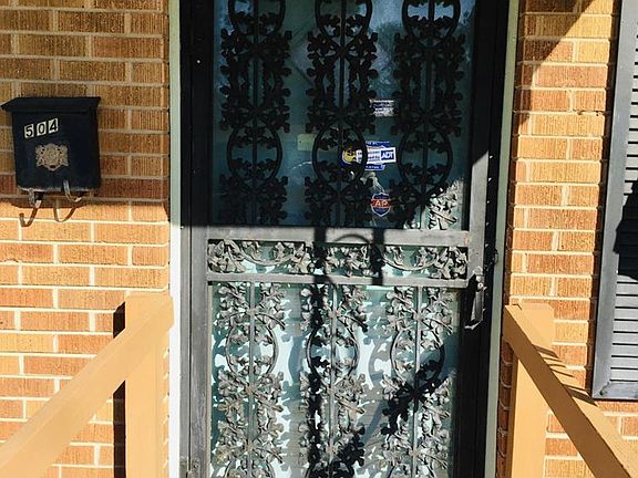 3rd image of 504 E 18th St