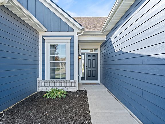 3rd image of 19293 Scofield Ridge Blvd