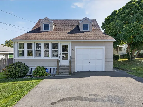 400 Kenwick Dr, Syracuse, NY 13208