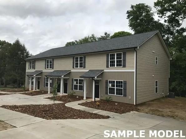 615 Hyde Park Dr NE, Concord, NC 28025