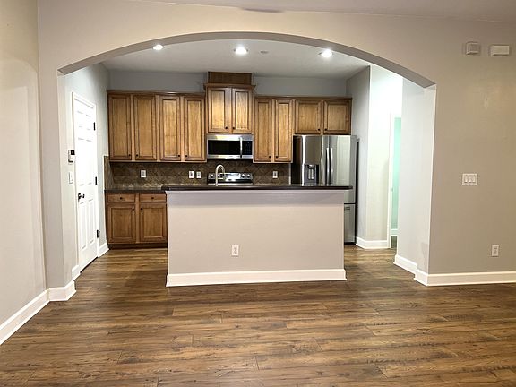 4th image of 6138 Clearsky Dr #1