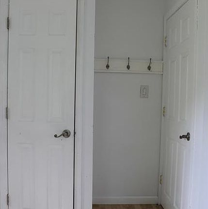 5th image of 26 Sawyer St
