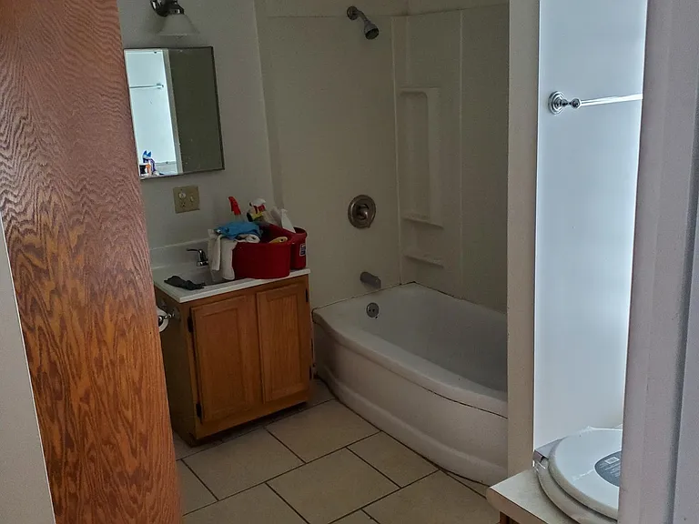 6511 Colby St — Photo 9