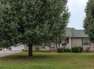 920 Creekview Dr, Columbia, TN 38401