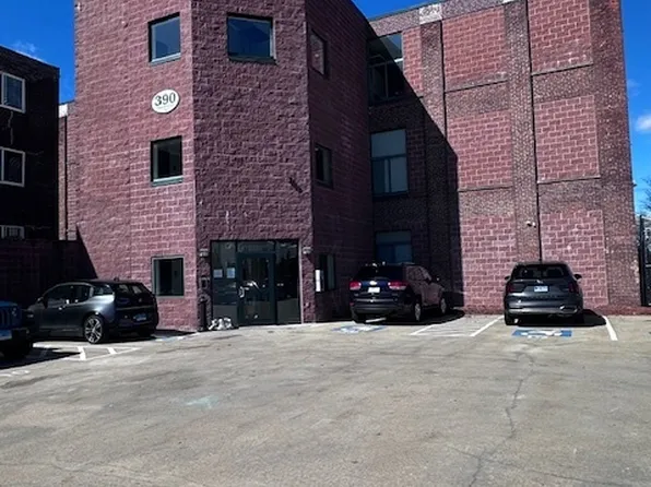 390 Charles Street APT 211, Bridgeport, CT 06606