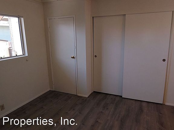 4th image of 4355.5 Marlborough Ave