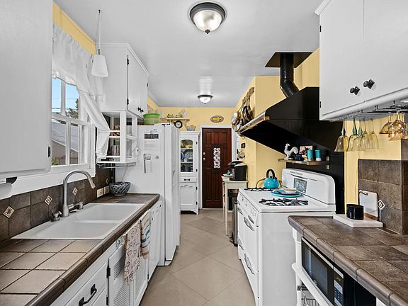 5th image of 3536 Wesley St #3536