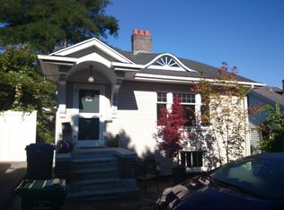 2446 Lorentz Pl N, Seattle, WA 98109