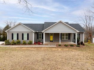 572 Anderson Rd, Eden, NC 27288