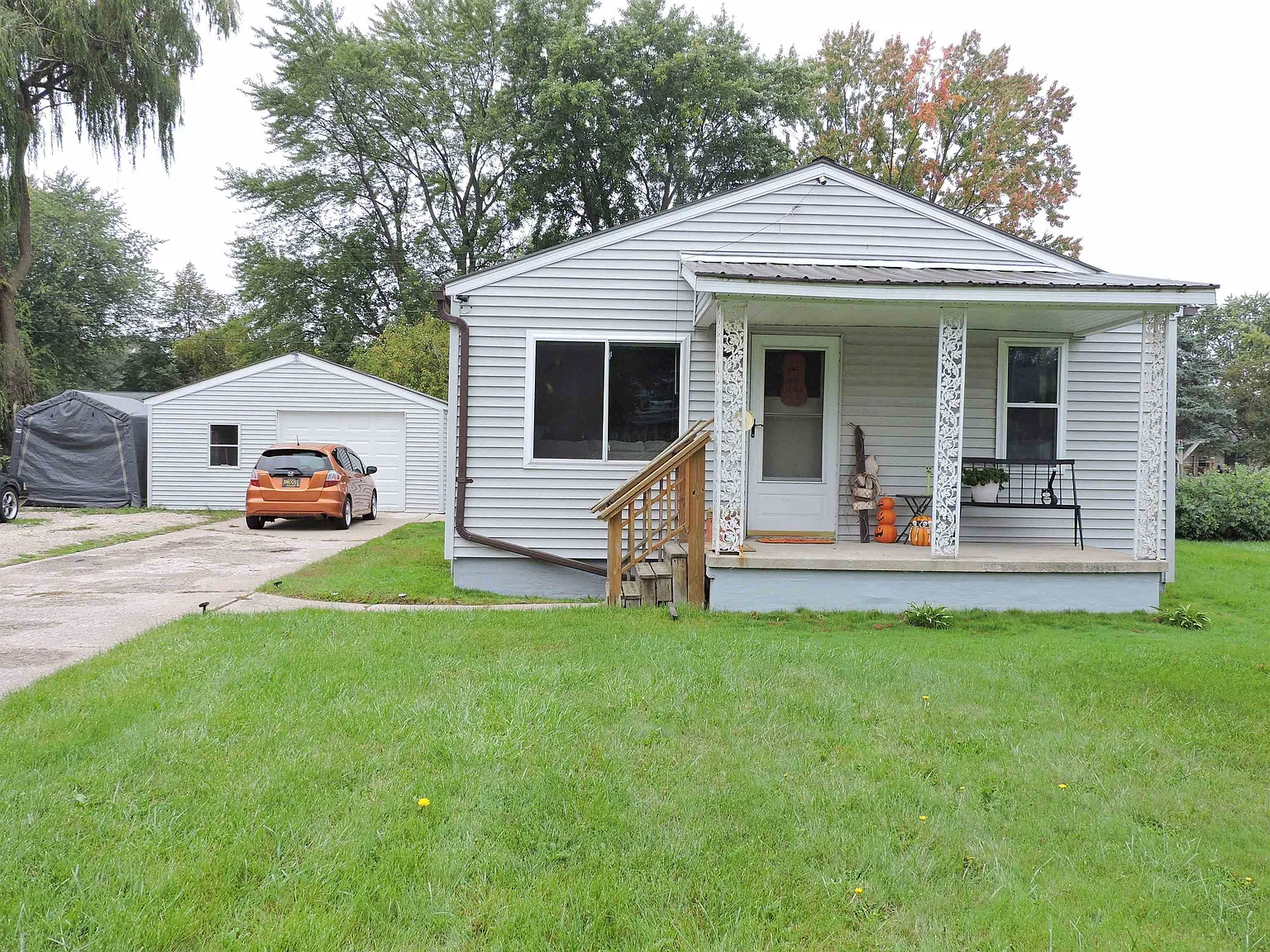 1215 N Wenona St photo 1