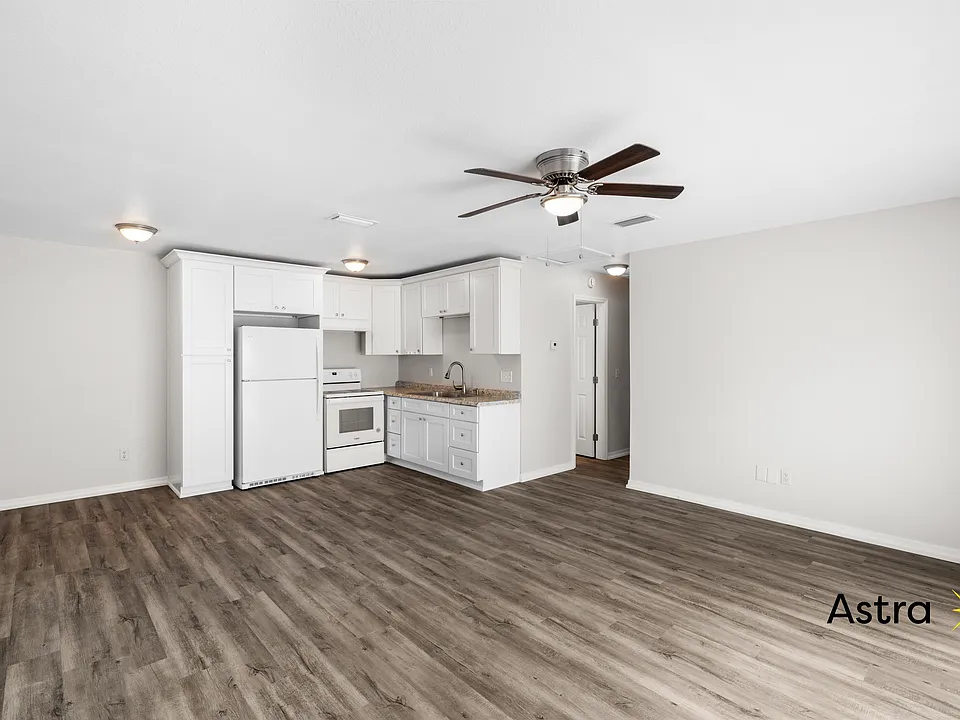 327 S Fernwood Ave #3