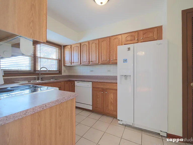 2705 Laurel Ct — Photo 15