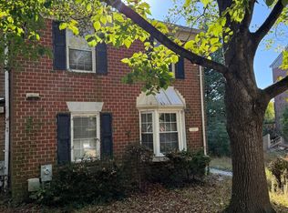 16 Hamlet Dr, Owings Mills, MD 21117