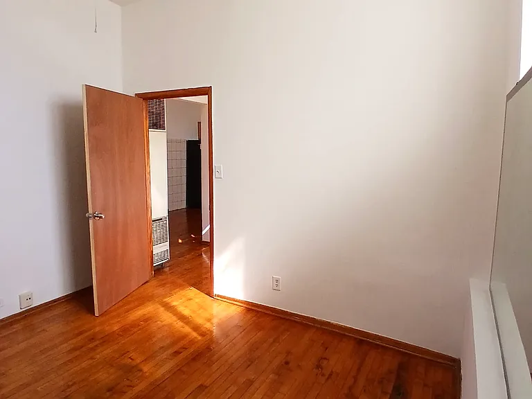 4810 W Barry Ave #1W — Photo 7