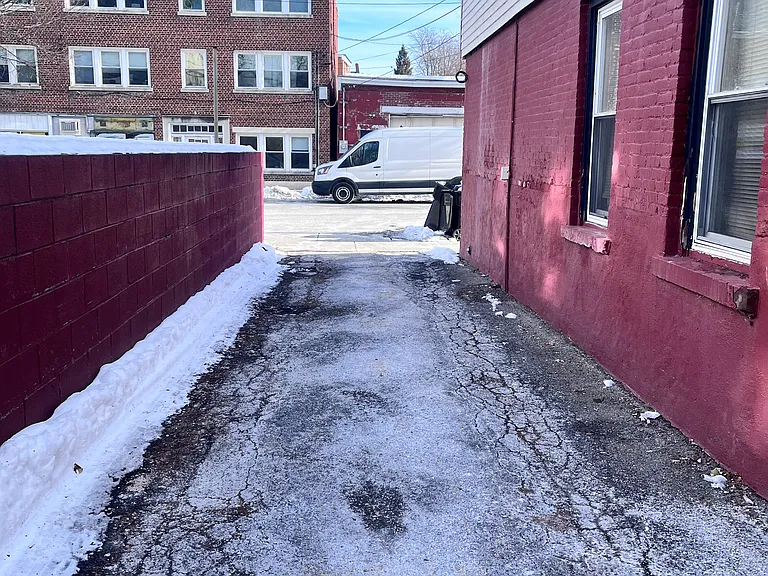 40 N Clover St #3 — Photo 14