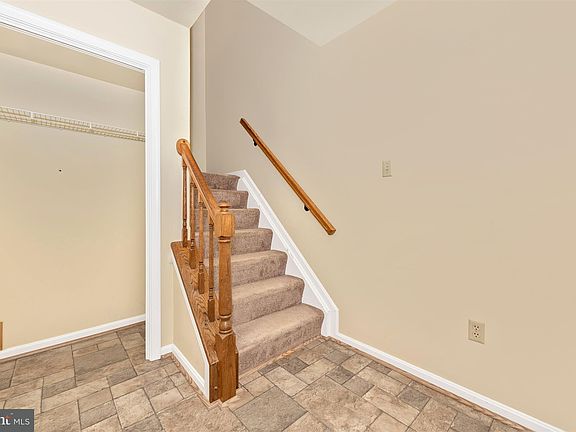 3rd image of 92 Mudfort Dr
