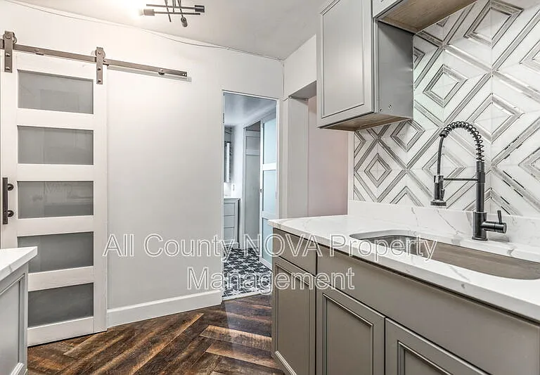 922 24th St NW #614 — Photo 24