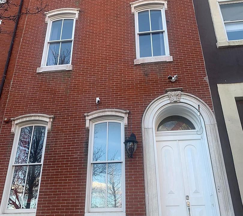 1st image of 1832 Green St APT 1F