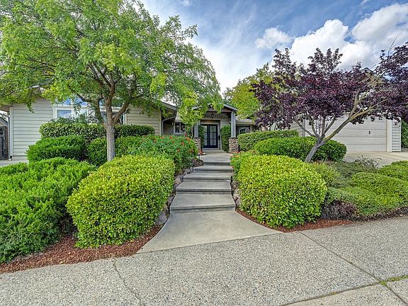 5th image of 325 Diamond Oaks Rd