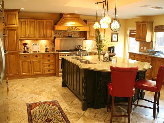 4th image of 2249 Flintridge Dr