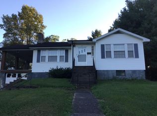 215 Cedar St, Glasgow, KY 42141