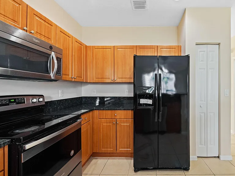 8299 SW 27th St #101 — Photo 10