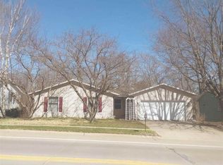 936 Sunset St, Iowa City, IA 52246