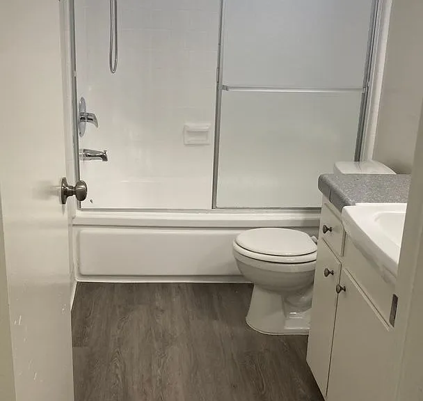 4411 Ventura Canyon — Photo 11