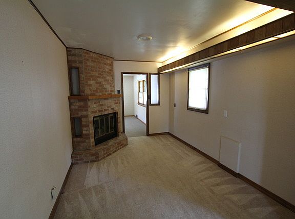 3rd image of 1202 N Kelly Ave